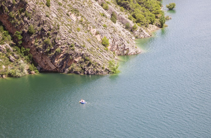 lejos ciudad zaragoza tranquera nuévalos