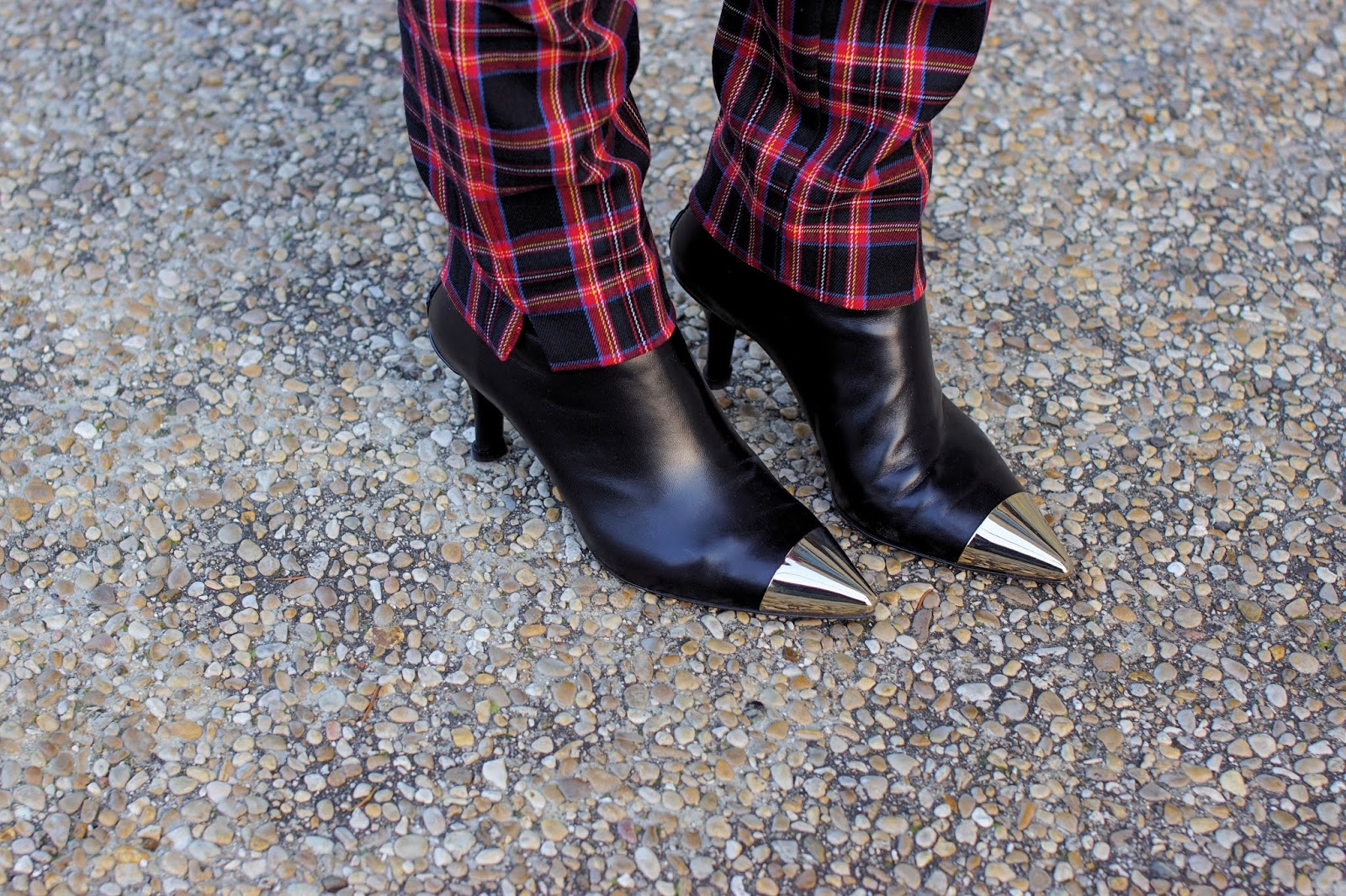 AGL metal cap toe shoes on Fashion and Cookies fashion blog, fashion blogger