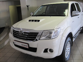 GumTree OLX Second Hand Vehicles Cars For Sale  & Bakkies in Cape Town - 2013 Toyota Hi Lux 3.0 Diesel