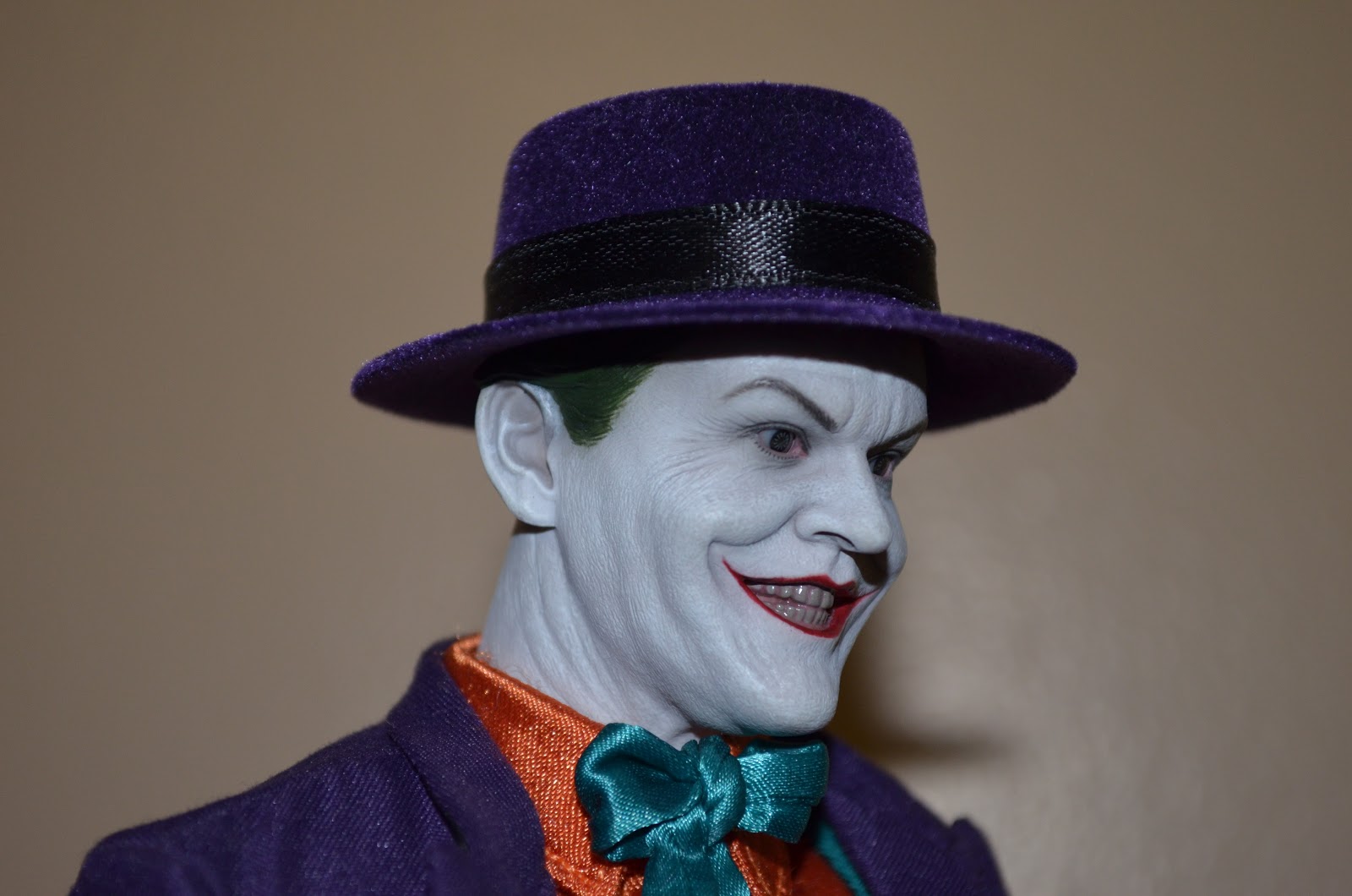 TheEvilEmpire Hot Toys Jack Nicholson Joker Sixth Scale Figure (DX Series)