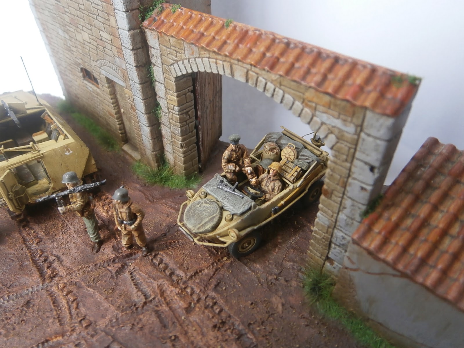 Diorama Ardennes (Puma, Sdkfz 250 Neu & Schwimm) - Page 9 P5250912