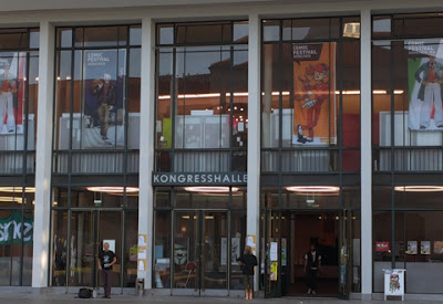 Bellevue Di Monaco Eg Kultur Und Wohnzentrum Im Herzen Von