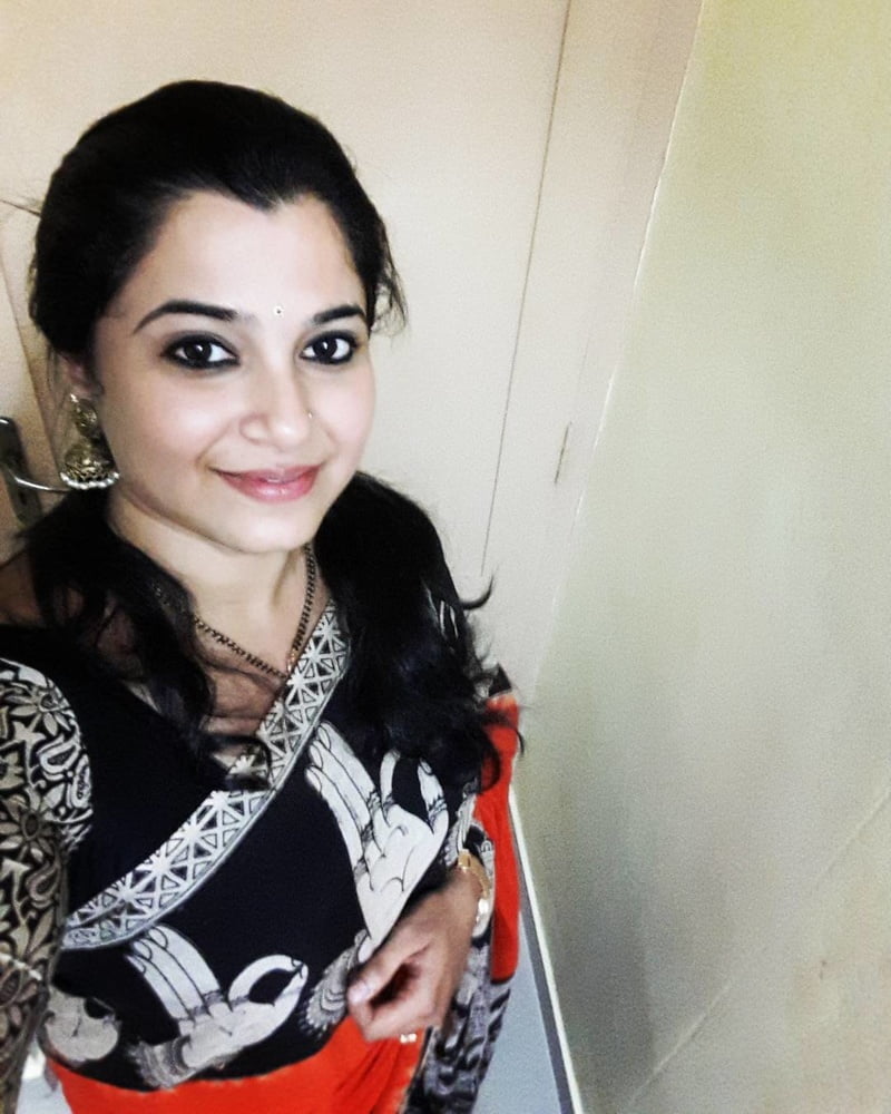 HOT DESI LEAKS DOWNLOAD AND WATCH HOT EXCLUSIVE VIDEOS AND PHOTOS FOR FREE