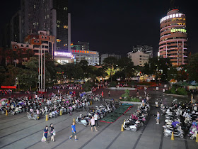  Dongmen Plaza (东门广场) in Yulin, Guangxi, at night