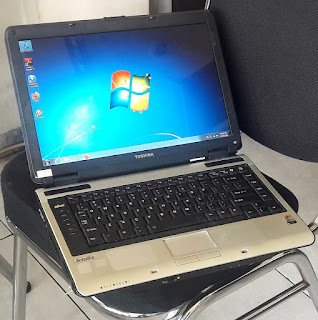 Laptop Toshiba M115 Celeron Second di Malang