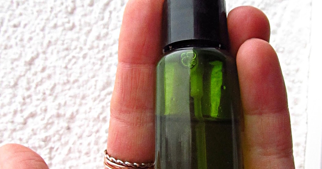 My Two Step Method To Clean And Disinfect Cosmetic Containers