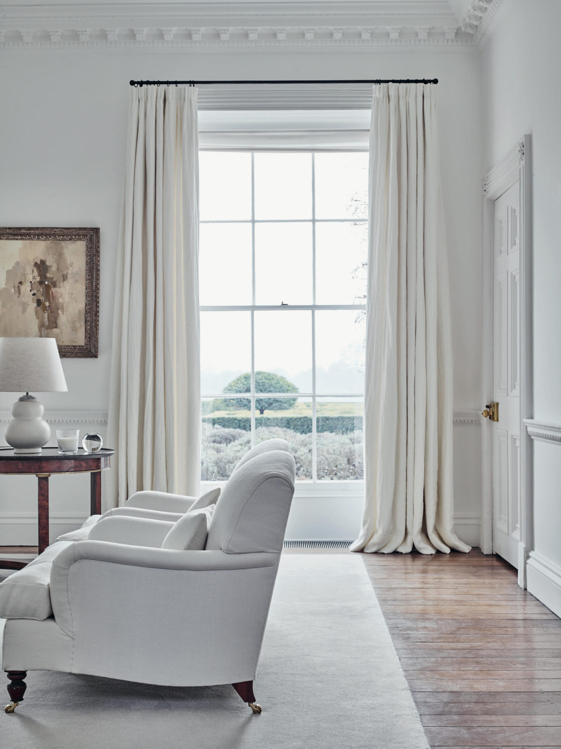 For the love of white- Chrissie Rucker's amazing house in the English countryside