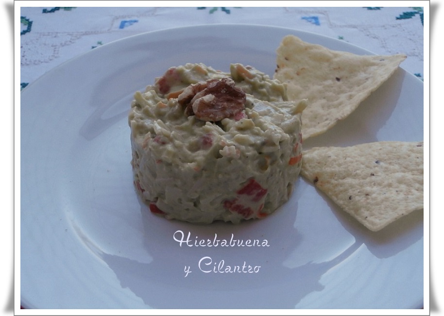 Hierbabuena y Cilantro TARTAR DE AGUACATES Y PALITOS DE SURIMI