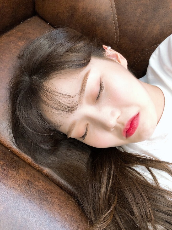 하루종일 웃고 다닌다는 오마이걸 효정 - 꾸르