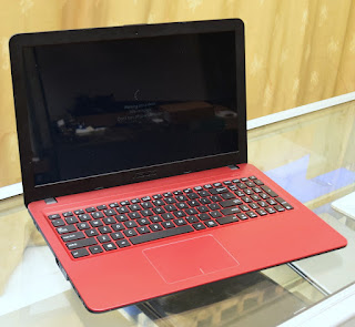 Laptop ASUS VivoBook X540Y (15.6-inch) Malang