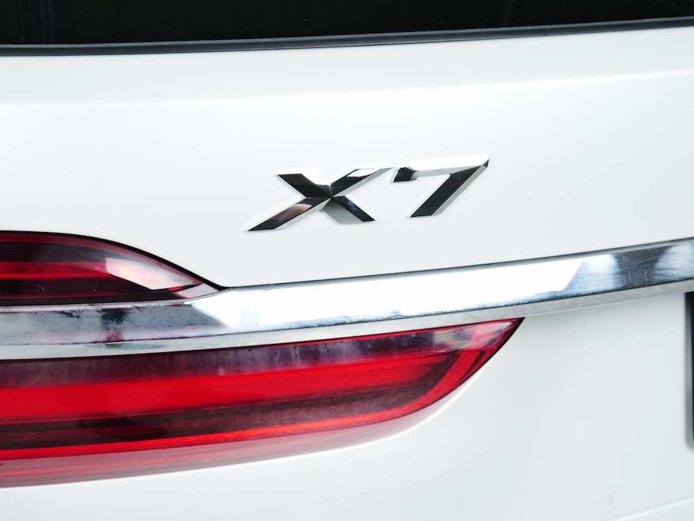 BMW X7 2020 Nhập Khẩu Chính Hãng 7 Chỗ màu trắng giá bán bao nhiêu tiền