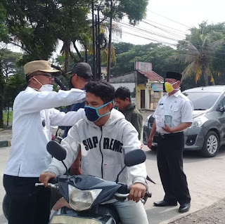 Hari Pertama PSBB di Perbatasan Babelan - Bekasi Utara Hari Pertama PSBB di Perbatasan Babelan - Bekasi Utara