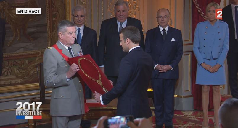 Un pilier de l’armée française rejoint le groupe «terroriste» Bilderberg