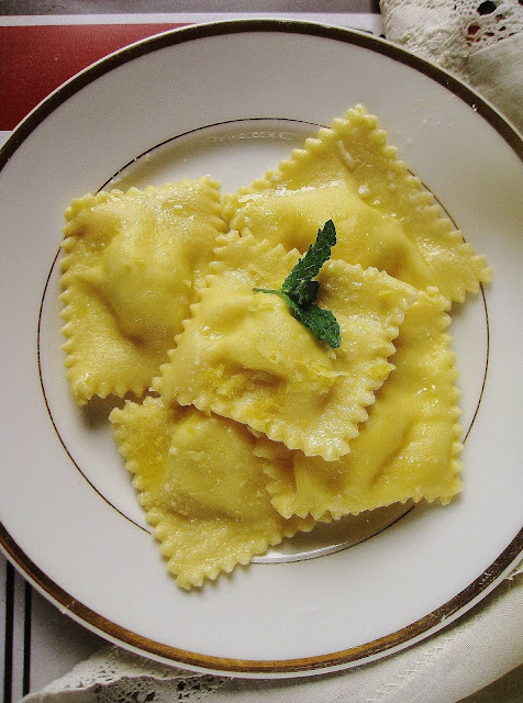 Ravioli Ricotta e Limone alle Erbe
