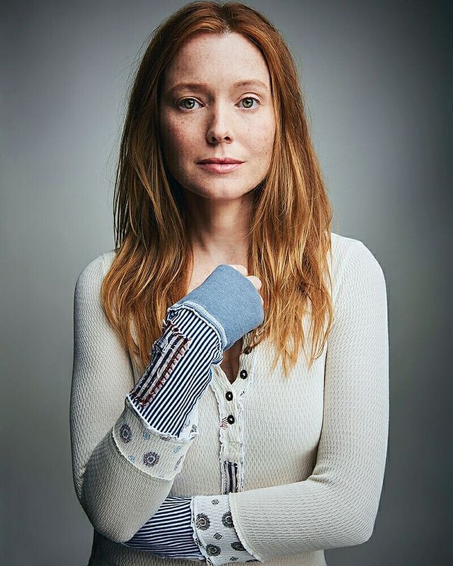 Samantha Sloyan - Age, Wiki, Bio, Trivia, Photos