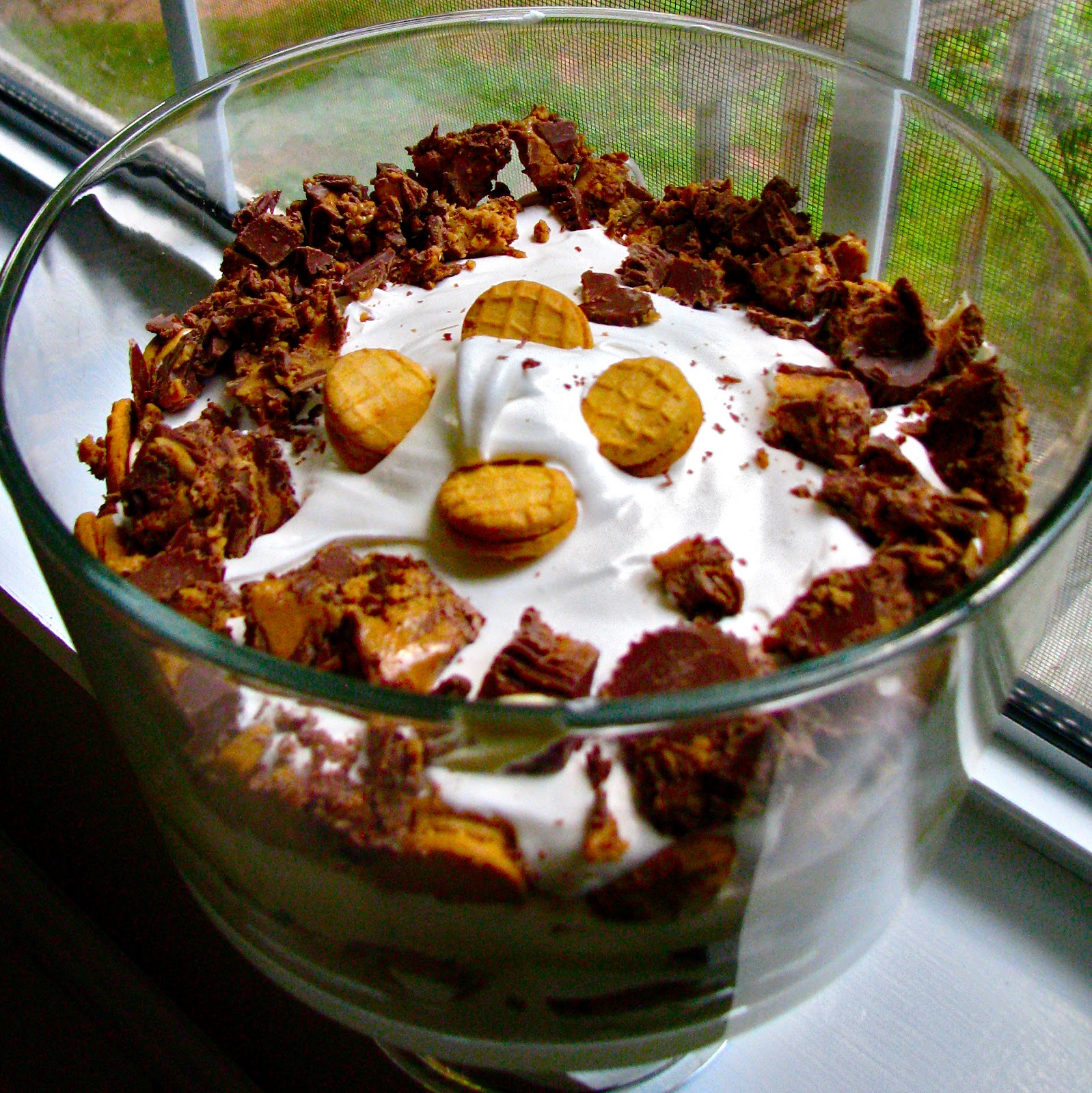 HomeMadeville Your Place for HomeMade Inspiration Peanut Butter Pie