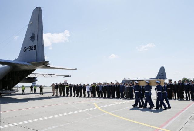 Recibimiento en Holanda a los muertos en el vuelo  MH17 de Malaysia Airlines