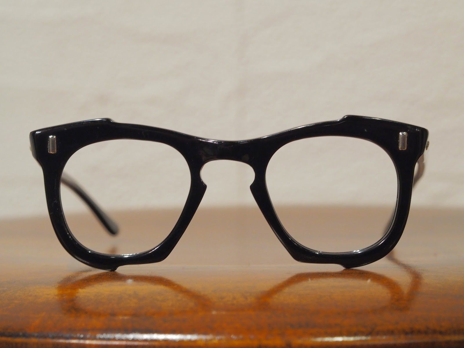 Deadstock vintage eyewear 50年代フランス製のフレーム | SPEAKEASY