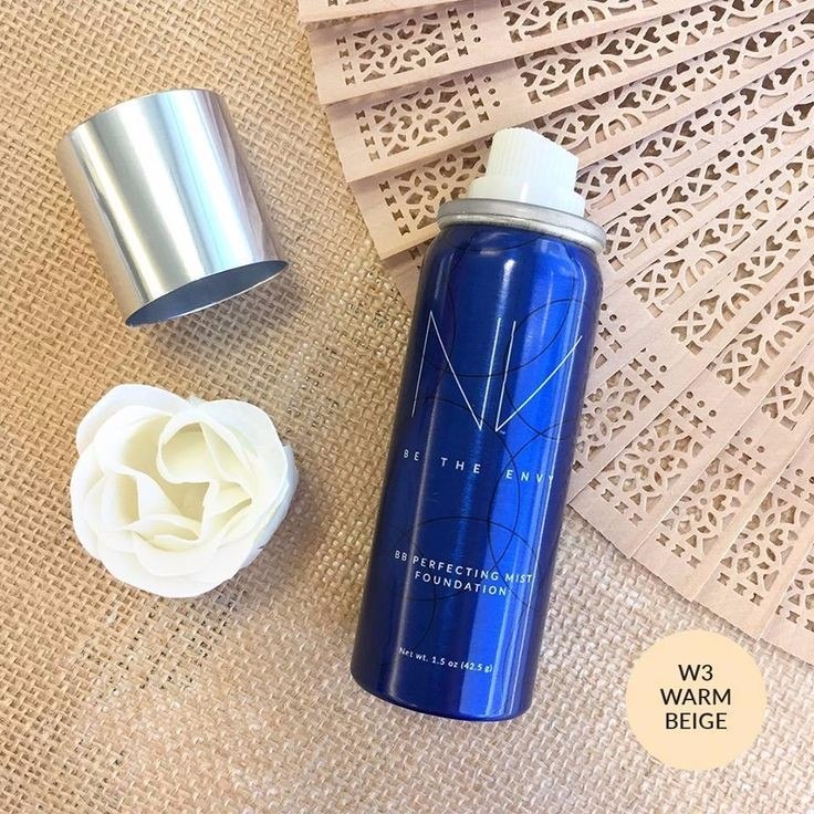 La Femelle NV Base Spray da Jeunesse com Células Tronco