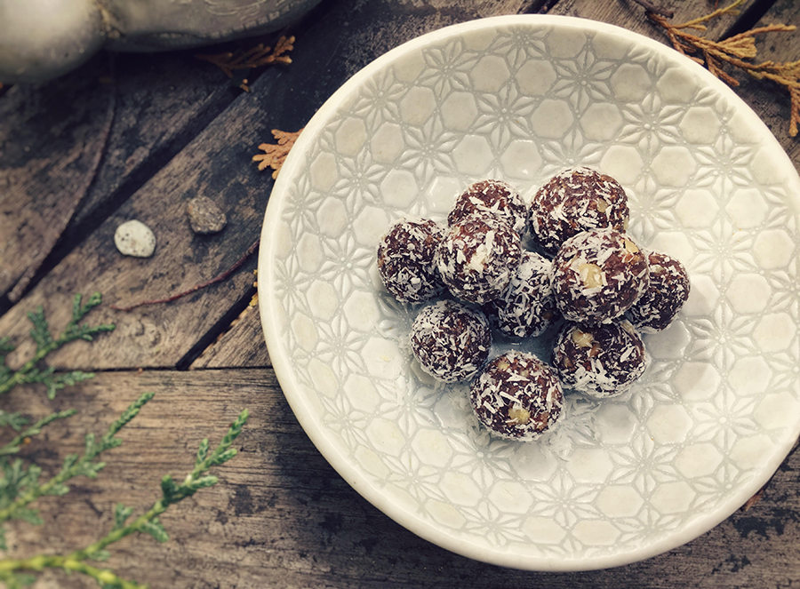 Sleepy Voodle Raw Brownie Balls Recipe