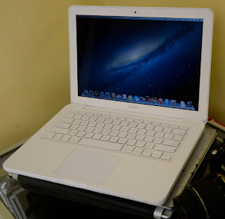 Macbook White 6,1 Core2Duo 2.26GHz Second Malang