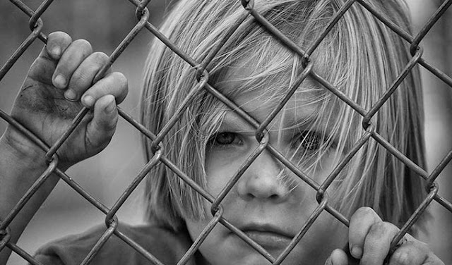 Вот как отношения с родителями влияют на нашу способность любить Фото эмоции Эзотерика стресс спокойствие Правило подсознание Отношения любовь беспокойство