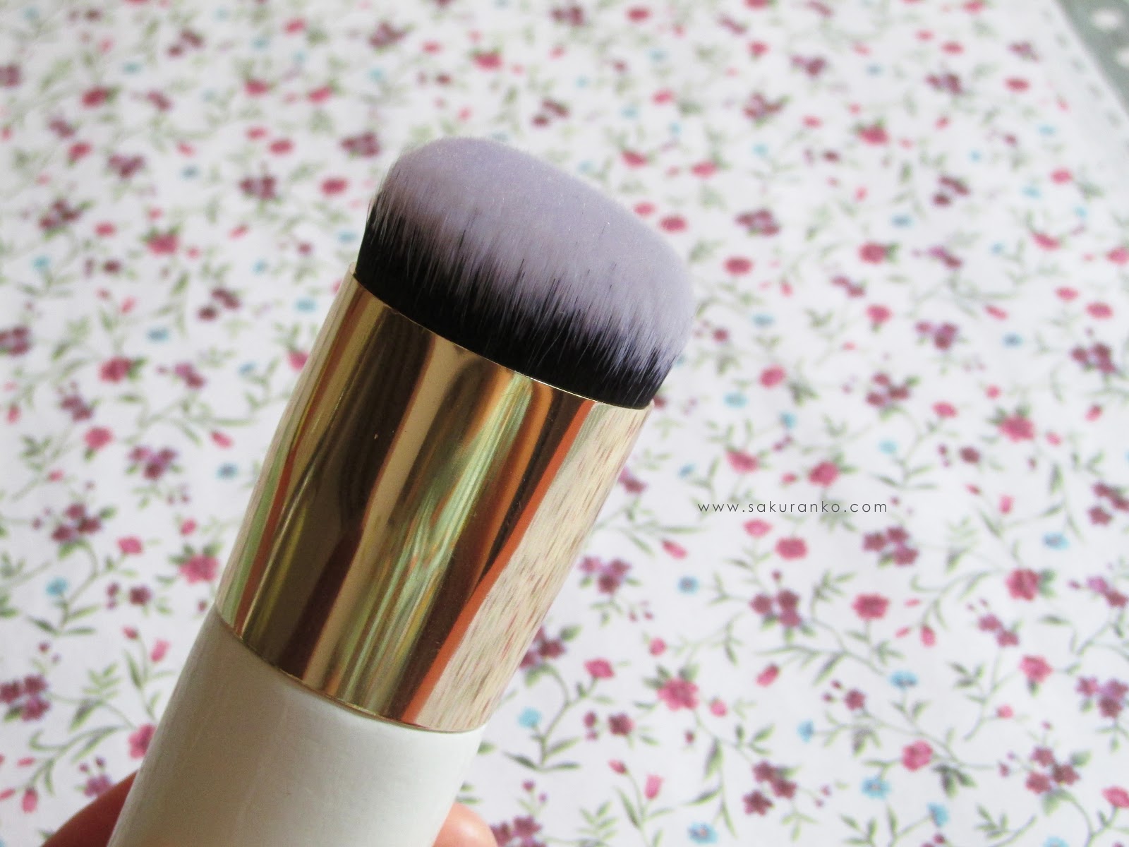 Sakuranko Foundation Flat Makeup Brush