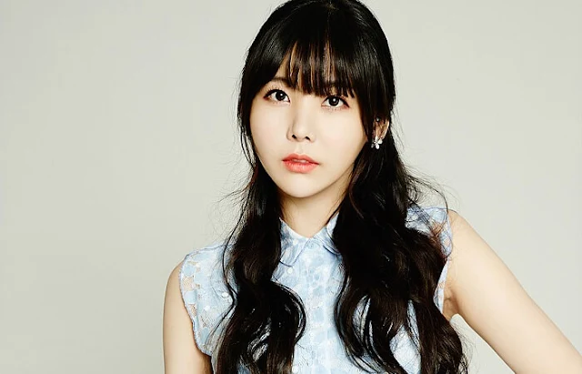 Raina 레이나  pledis entertainment