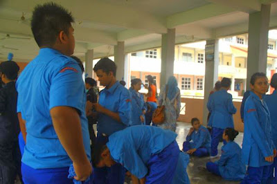 Pertandingan Kawad Kaki Unit Beruniform 2013