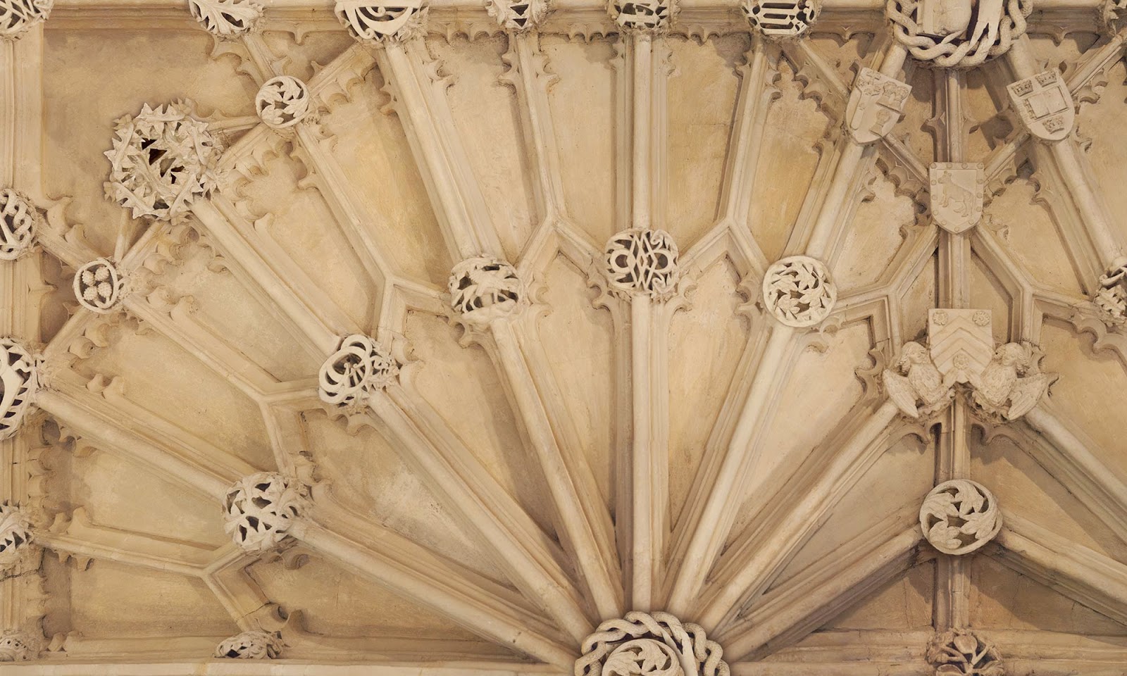 Zoë Design: Day 130 ~ Wallpaper-a-day "Cathedral Ceiling"