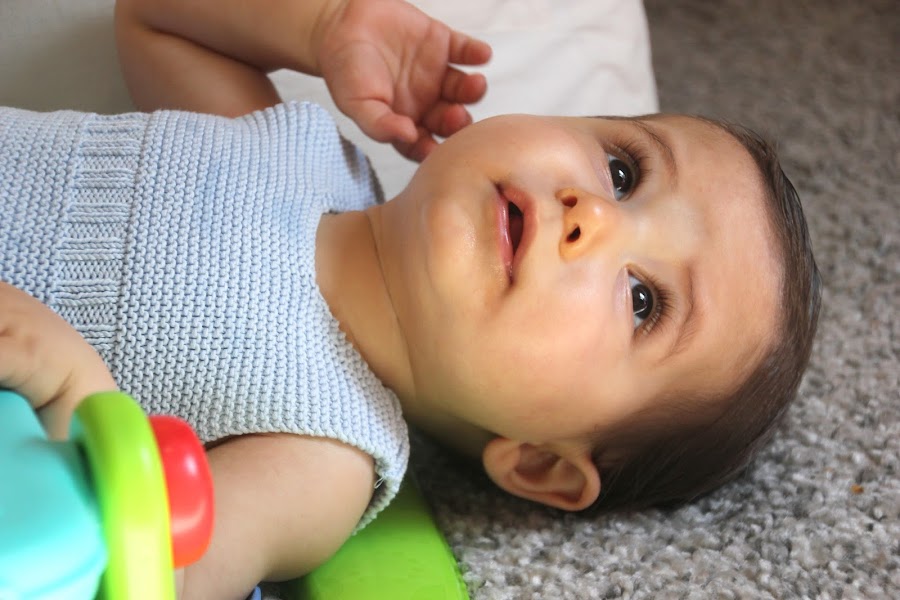 Diy tejer ropa de bebe pelele patrones gratis. Patrones lana y patrones punto.