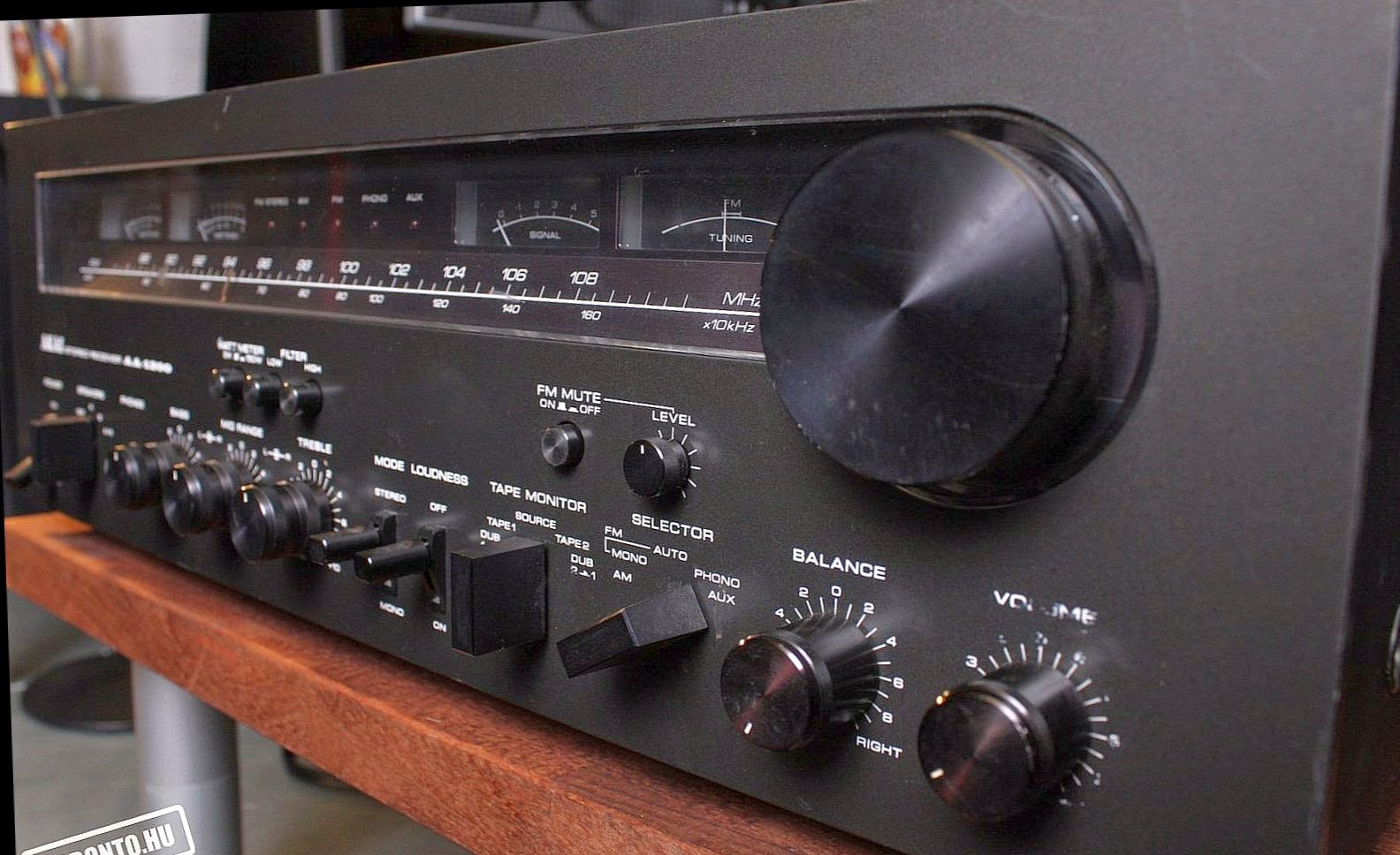 Akai AA1200 Analog Stereo Receiver AudioBaza