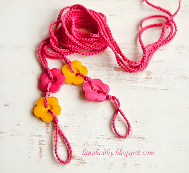 Easy Buttons Crocheted Barefoot Sandals DIY for Beginners Easy Buttons Crocheted Barefoot Sandals DIY for Beginners