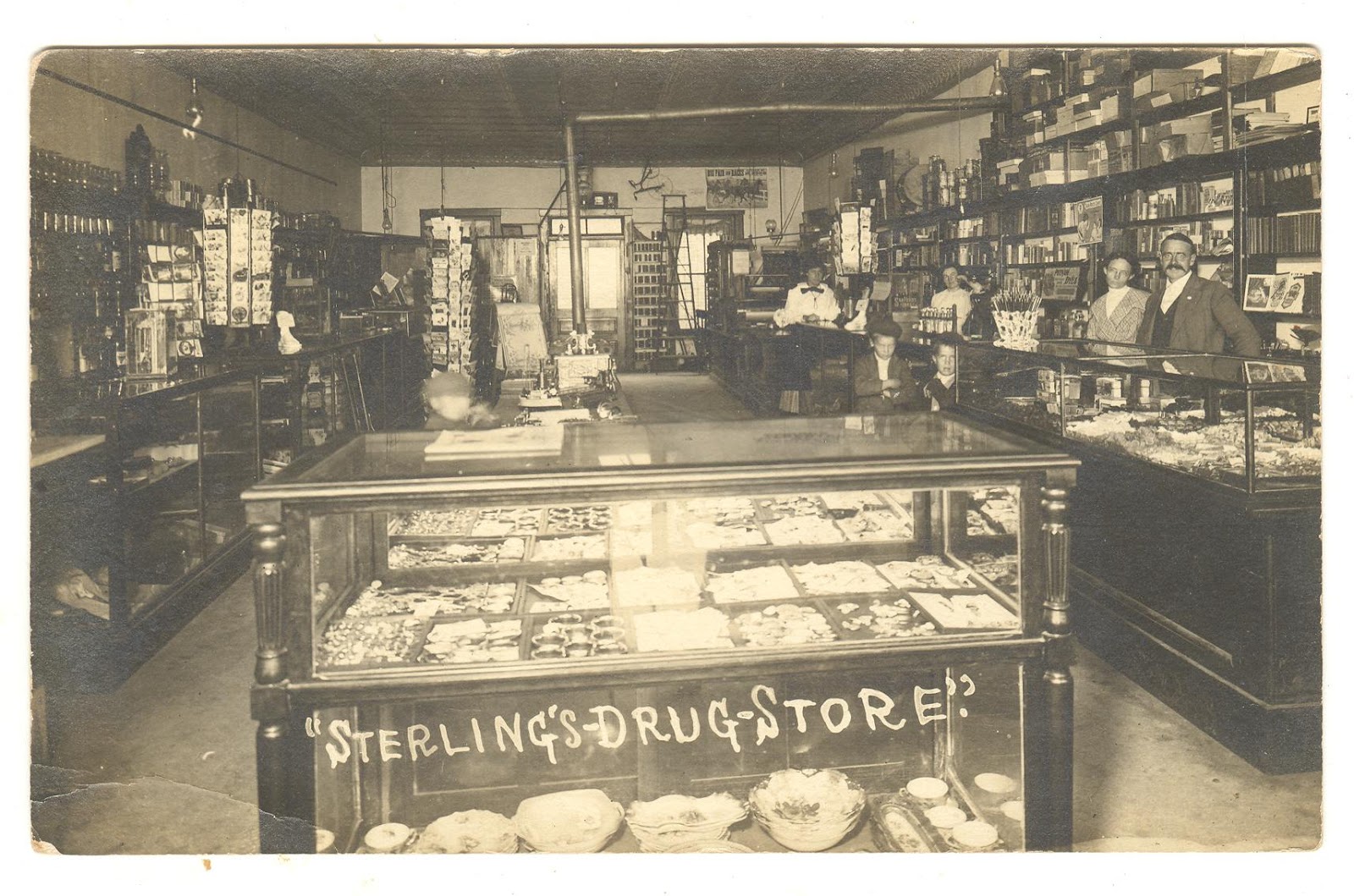 Judy's Postcards Plus: Mystery Drug Store - Vintage Postcard