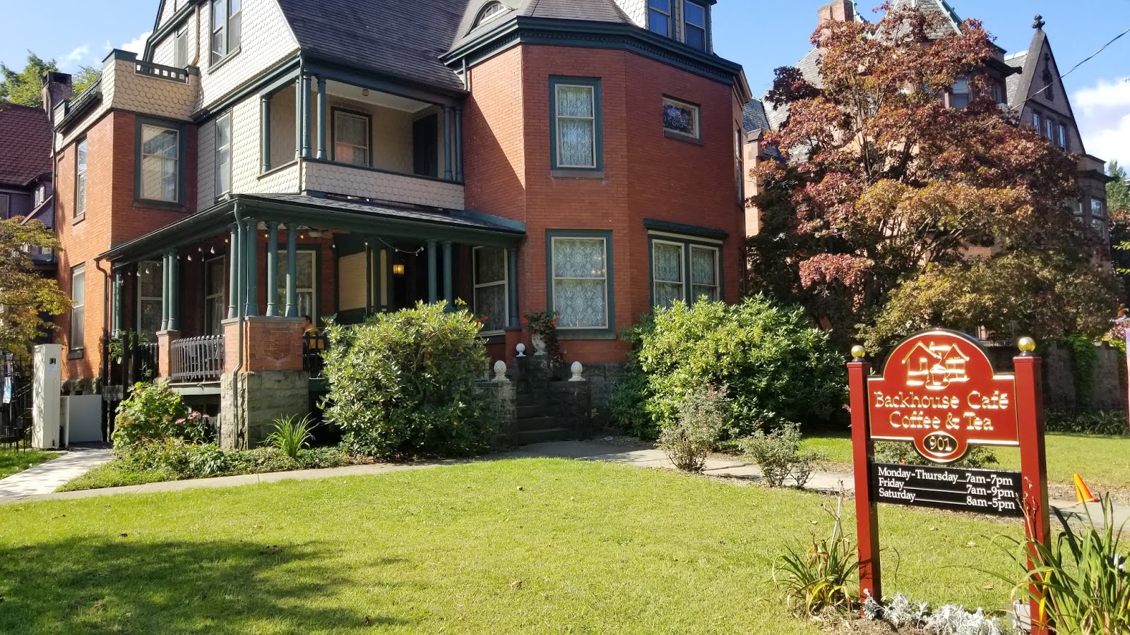 Valley Girl Views Have Coffee In A Beautifully Restored Victorian