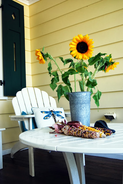 porch decorating ideas | front porch decorating ideas for fall and autumn http://schulmanart.blogspot.com/2013/09/fall-decorating-ideas-for-outside.html