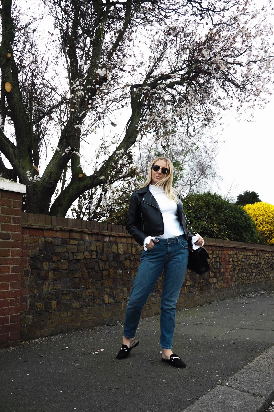 THE PERFECT SPRING SHOE THE FLAT MULE Petite Side of Style