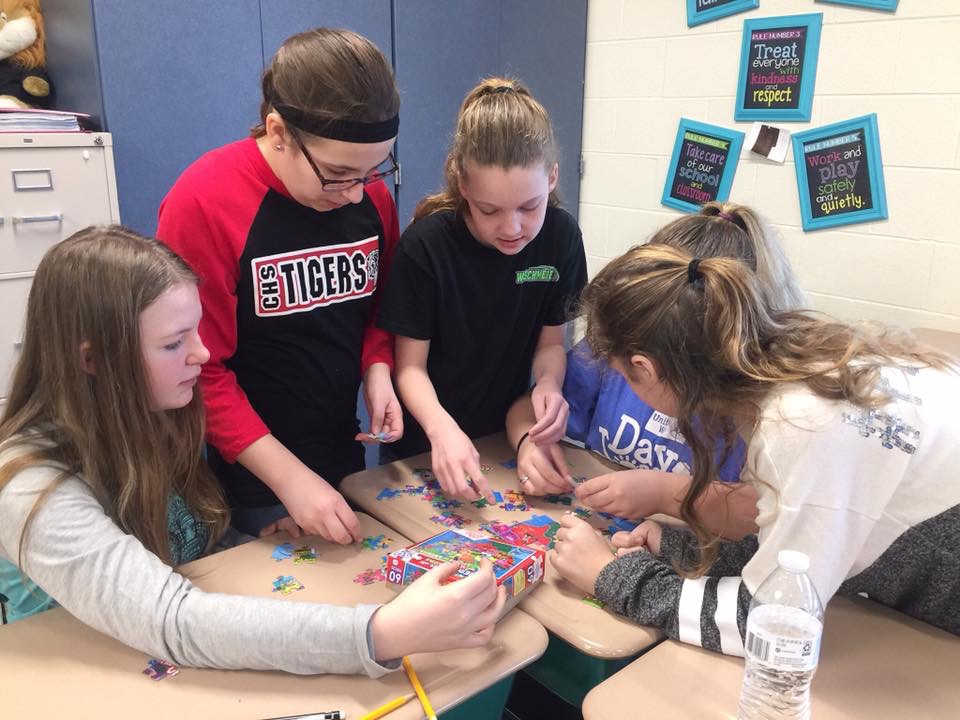 I used to throw all 50 states and capitals at my students at once and expect them to memorize them. TOTAL FAIL. So I went back to the drawing board. These 7 fun ideas will not only help your kids stud, but ill keep them engaged! Going by region, bringing in food, puzzles and of course an app are just a few. Be sure to check out this blog for more ideas. {study, ideas,elementary, fun}