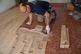 Instalación de un parquet pegado de roble