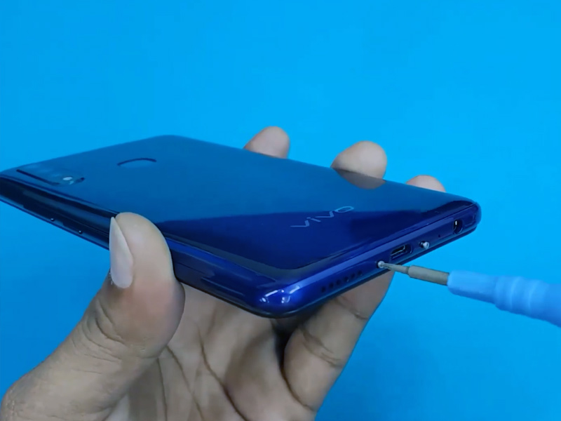 Cara Membuka Casing Belakang dan Mengganti Baterai HP Vivo