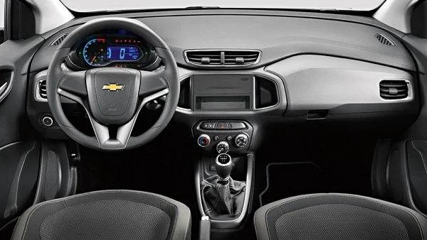 interior Chevrolet Onix LS