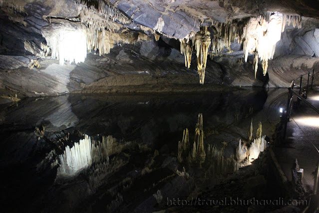 Caves of Han Chambers