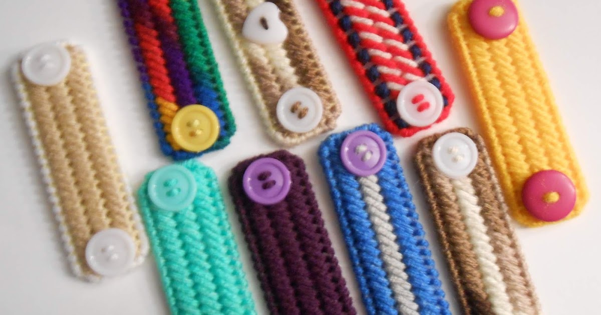 Khristelle PLASTIC CANVAS FACE MASK CLIPS