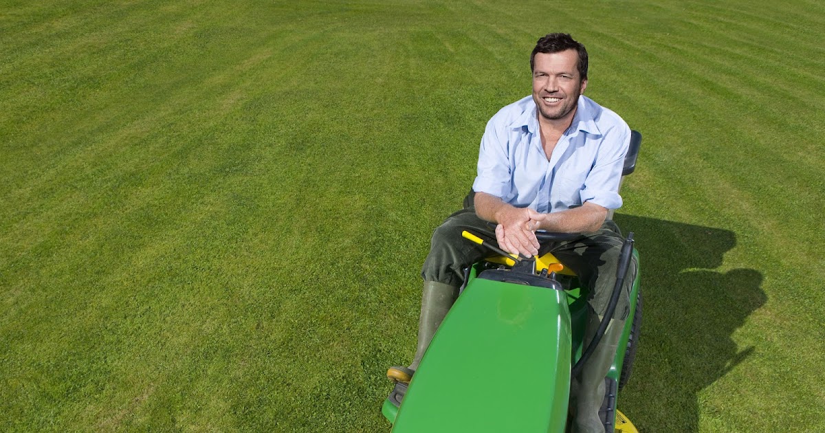 Lothar Matthäus tritt Stelle als Greenkeeper beim FC Bayern an - Der Postillon