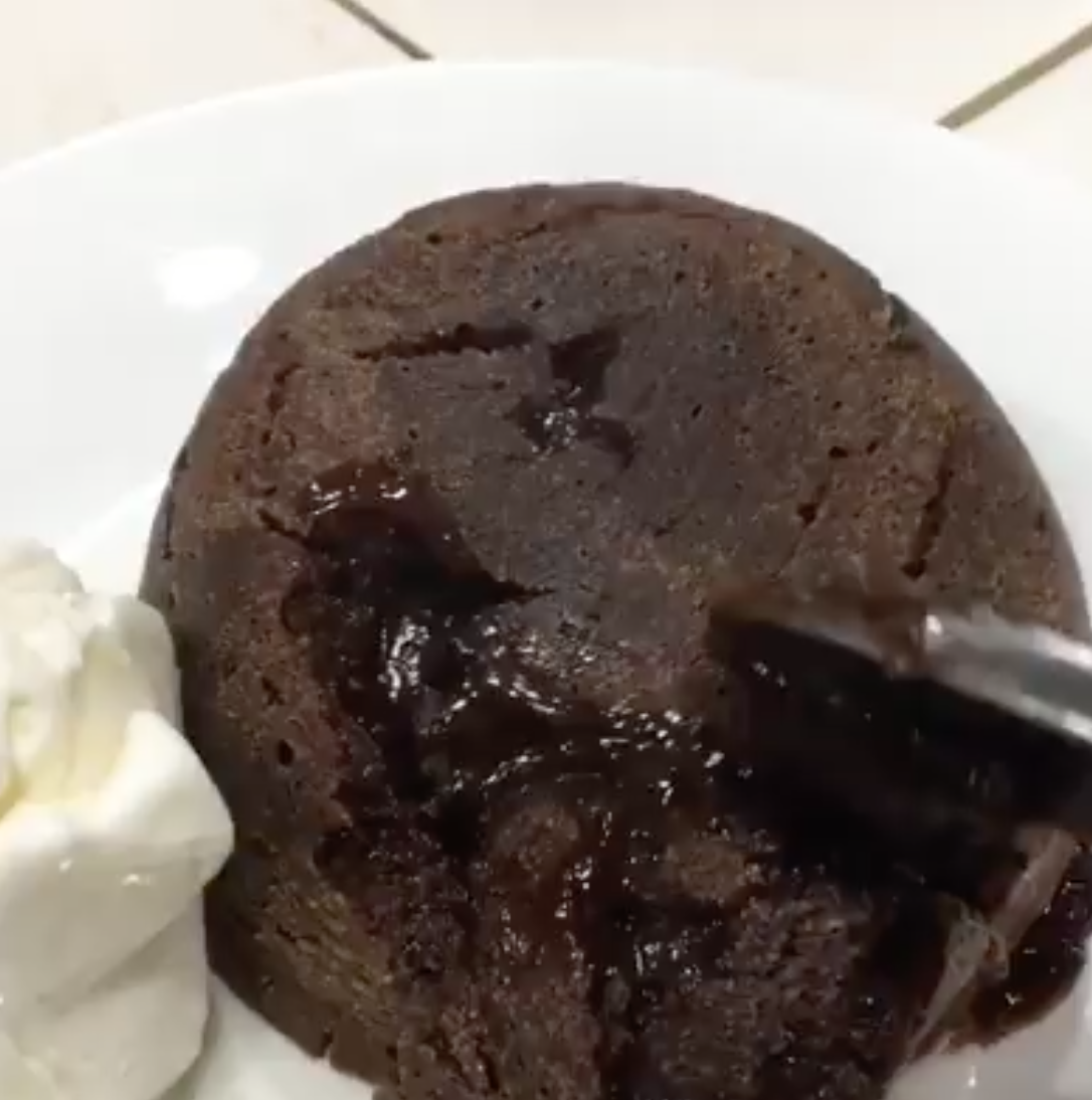 Joanna Super Easy Molten Lava Cakes