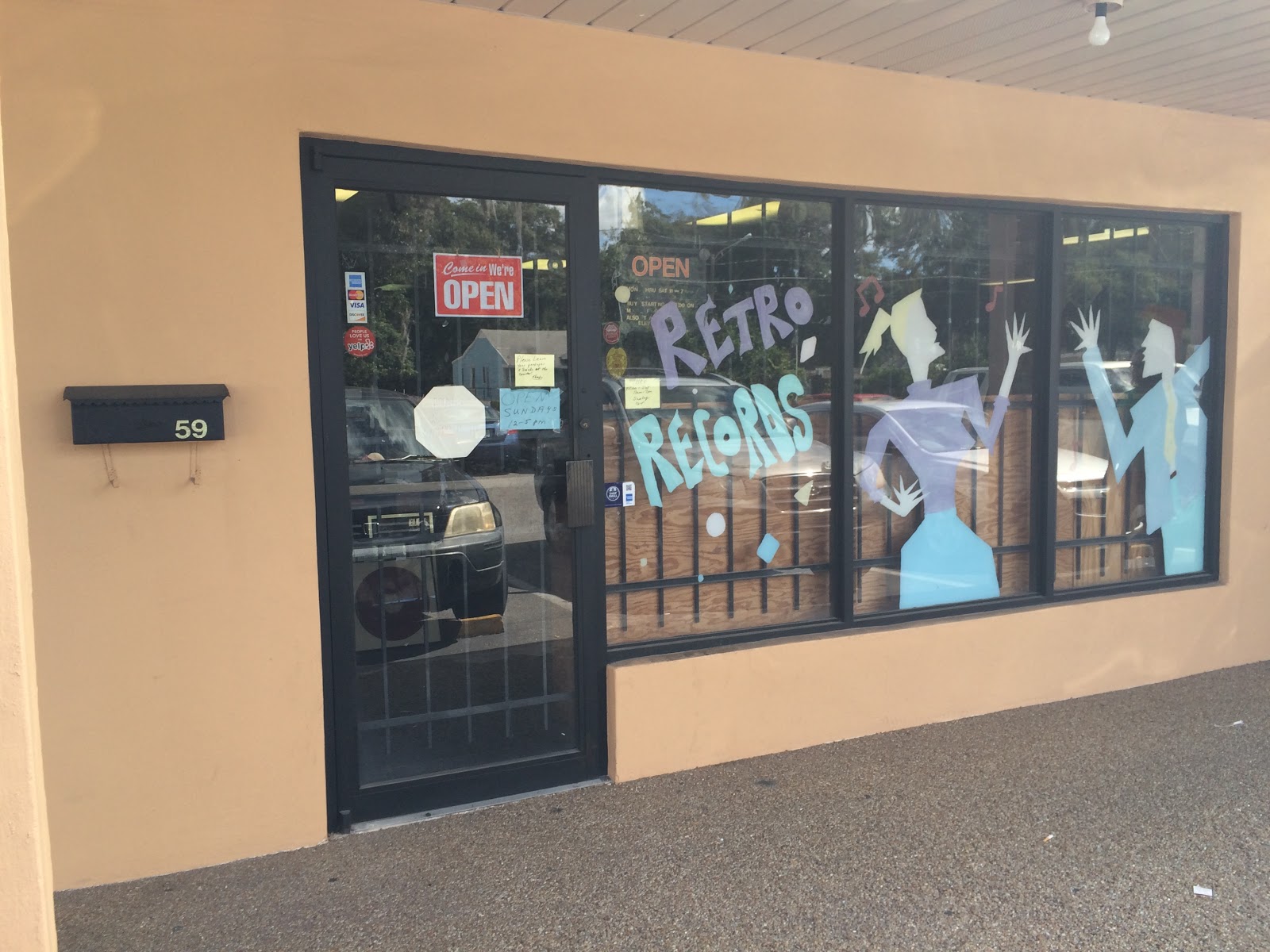 Vinyl Record Album Collecting in Chicago and the USA Retro Records