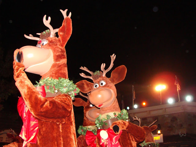 Reindeer Mickey's Once Upon a Christmas Parade Disney World