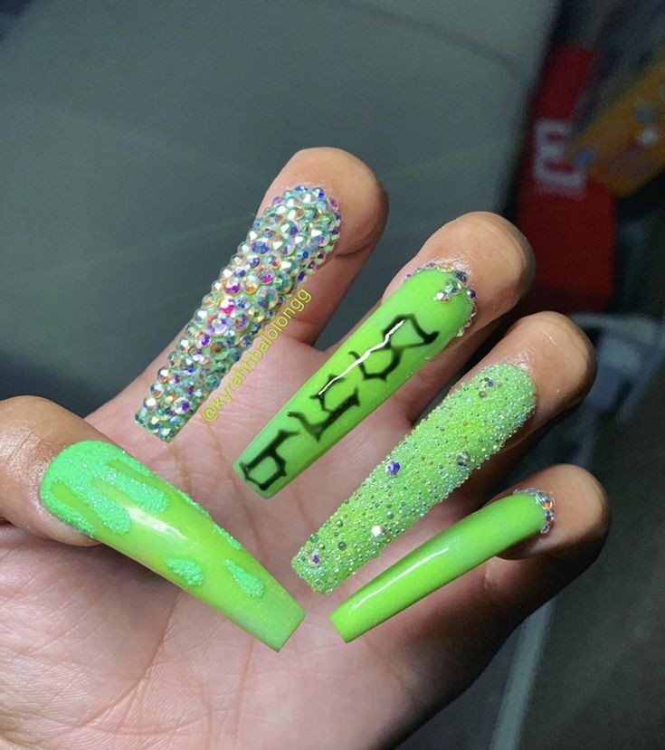 Beautiful Long Green Nails Design Ideas