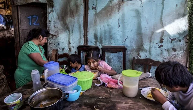 Ollas comunitarias ayudan a contener el hambre en Perú