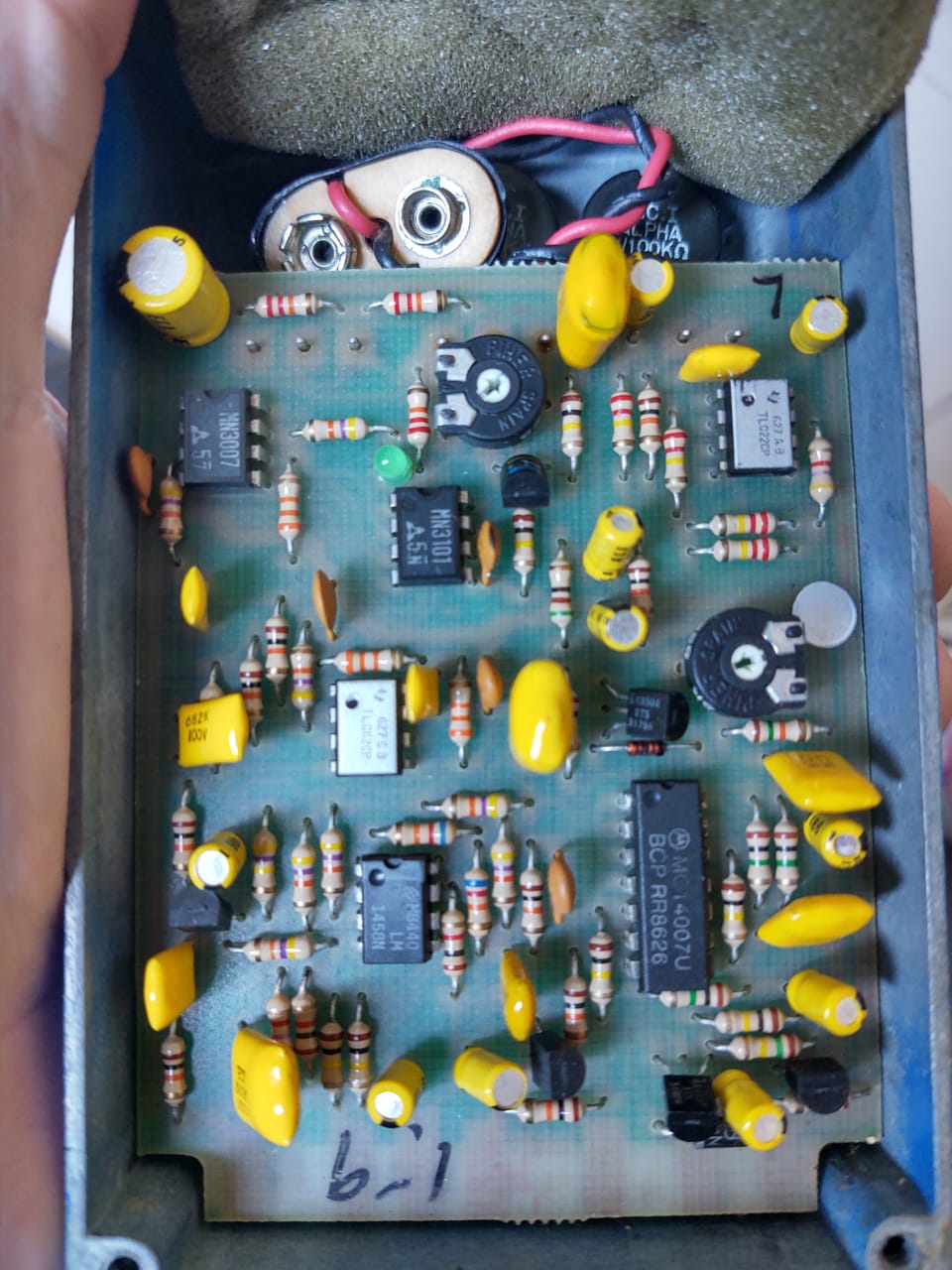 John Frusciante effects: DOD FX65 V2: o pedal de chorus do Blood Sugar